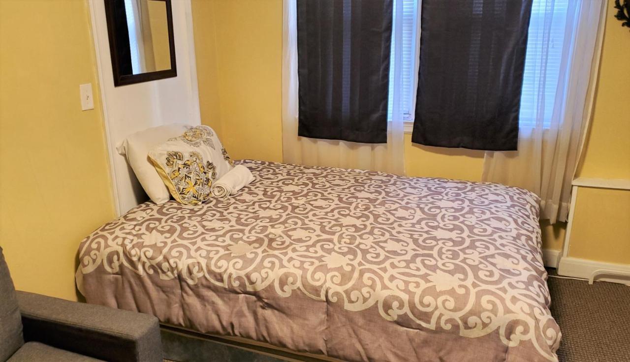 Short Term Rental Hotel Style Stay 5 Minutes To Downtown Baltimore Bagian luar foto